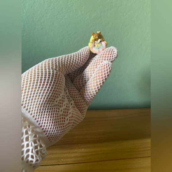 Hand Made Miniature Reading Bear 1” Vintage - Picture 2 of 7